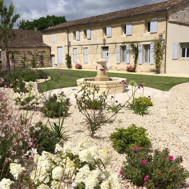 JARDIN CHAMP�TRE SUR LES COTEAUX CALCAIRES DE SAINT-EMILION
